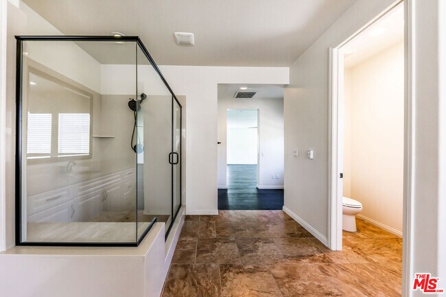 Building Photo - 22379 Driftwood Ct