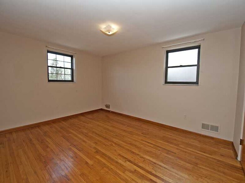 Master Bedrrom - 2557 Allender Avenue