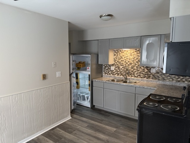 Kitchen 3 - 487 S Main St