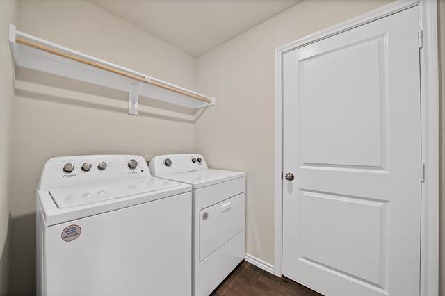 Building Photo - 3114 Pr Hl Grv