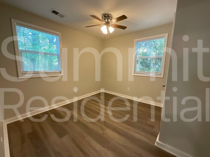 Building Photo - 2590 Godfrey Dr NW