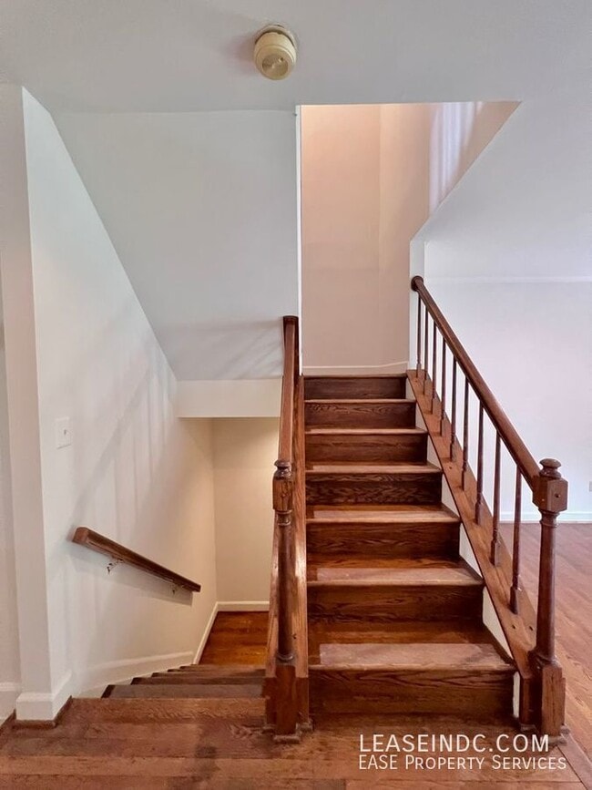 Building Photo - 1445 Hampton Hill Cir