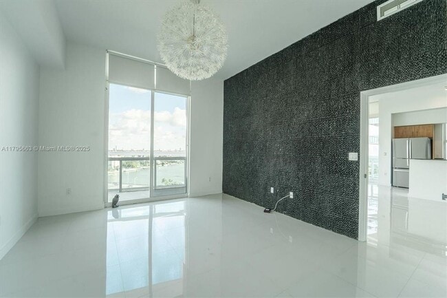 Building Photo - 7910 Harbor Island Dr
