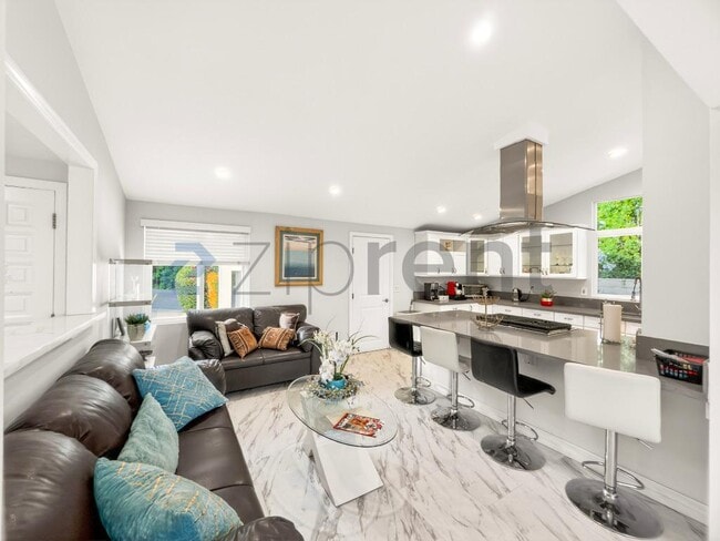 Building Photo - 20520 Rhoda St