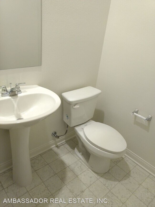 Building Photo - 3 br, 2.5 bath House - 1396 Palo Verde Way...