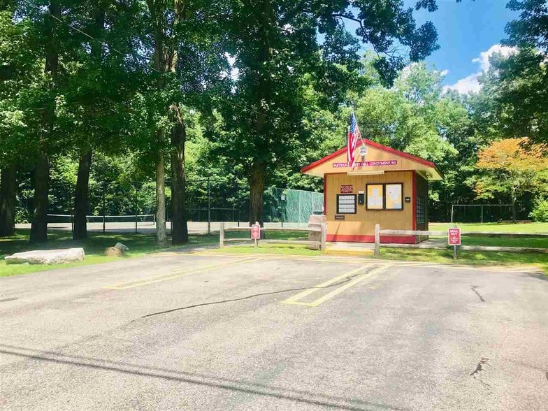Mail box facility - 501 Brook Village Rd