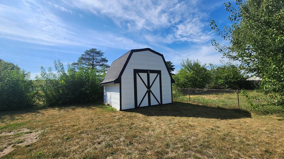 Building Photo - 216 25th Ave SW