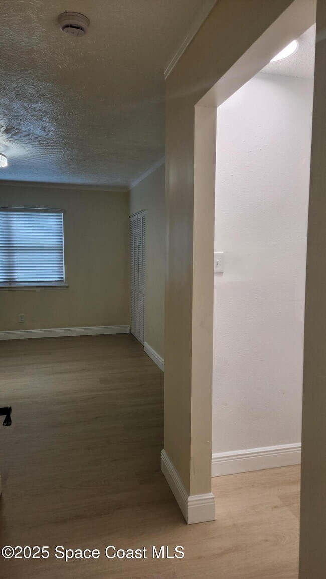 Building Photo - 3900 Ocala St