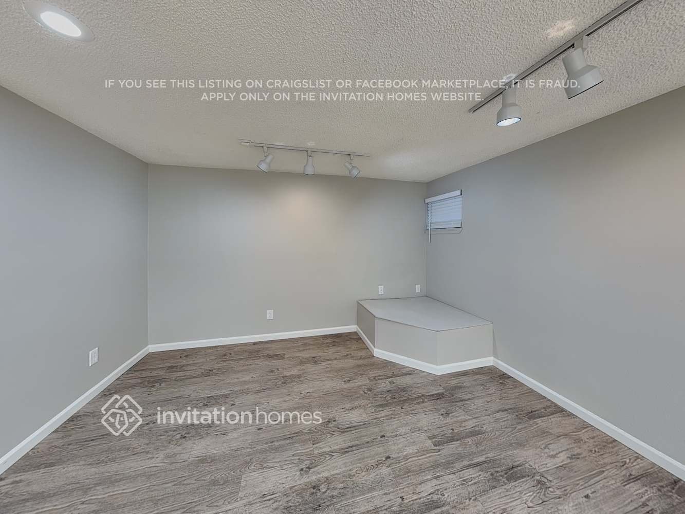 Building Photo - 8474 Tanglewood St