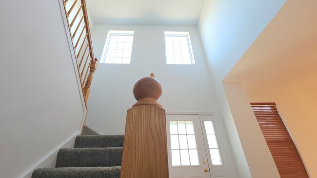 Building Photo - 360 Grape Vine Trl