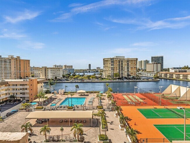 Building Photo - 1865 S Ocean Dr