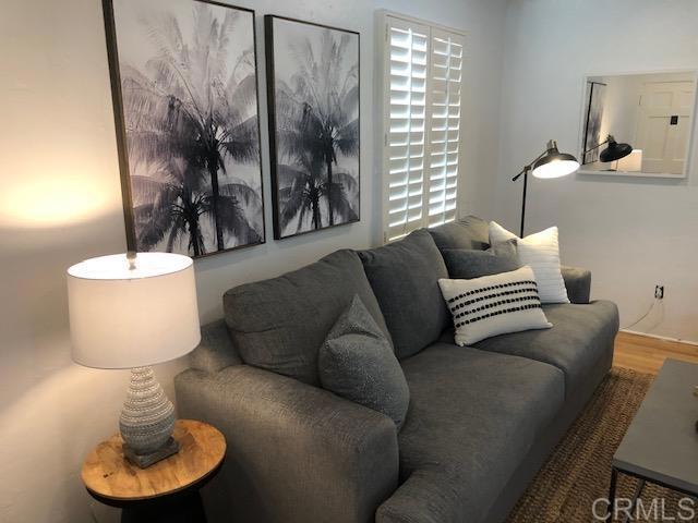 Building Photo - 2252 Etiwanda St