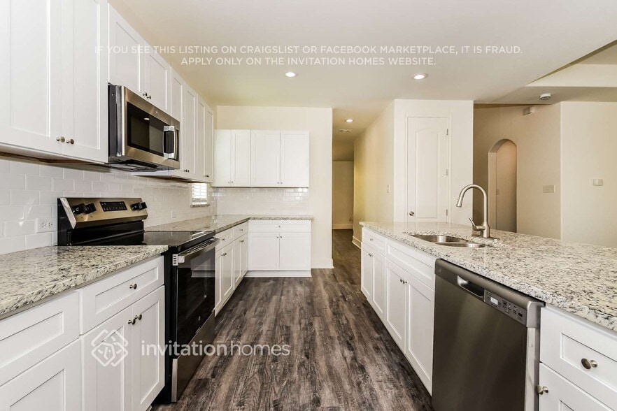 Building Photo - 1008 Hayden Ln