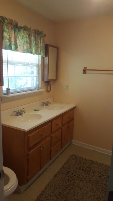 Building Photo - 3937 Leisure Woods Dr