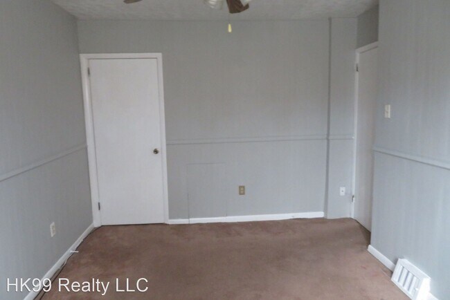 Building Photo - 3 br, 1.5 bath House - 2742 Elbridge St.