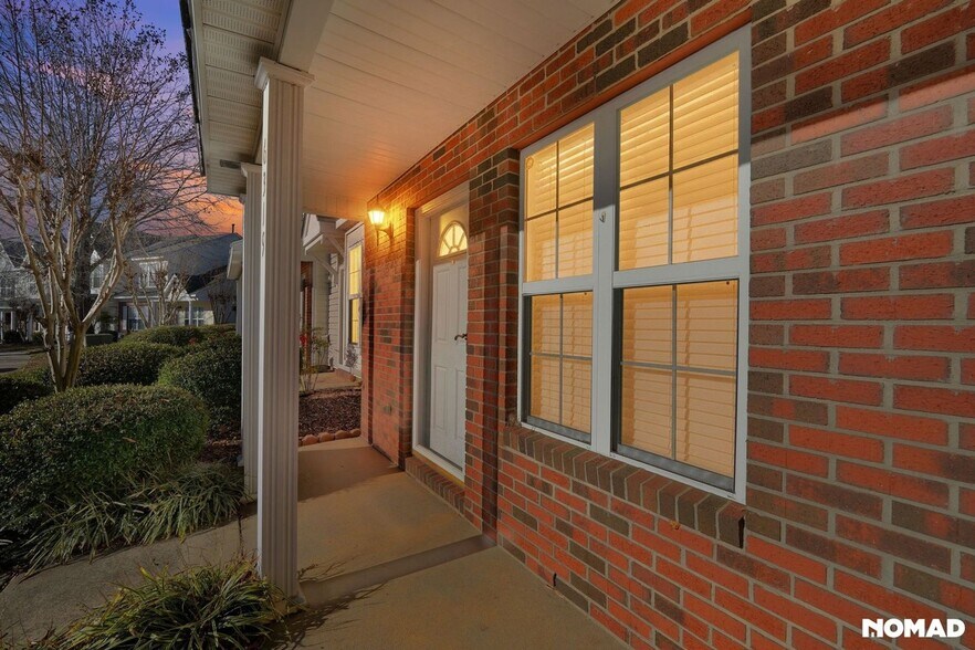 Building Photo - 6319 Sweetbay Dr