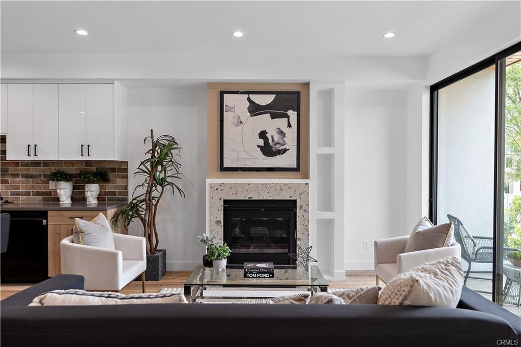 Building Photo - 11860 W Flower Ln