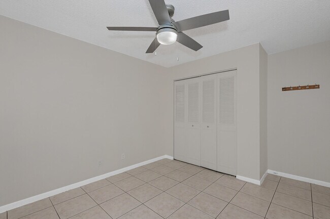 Building Photo - 2831 NW 51st Terrace