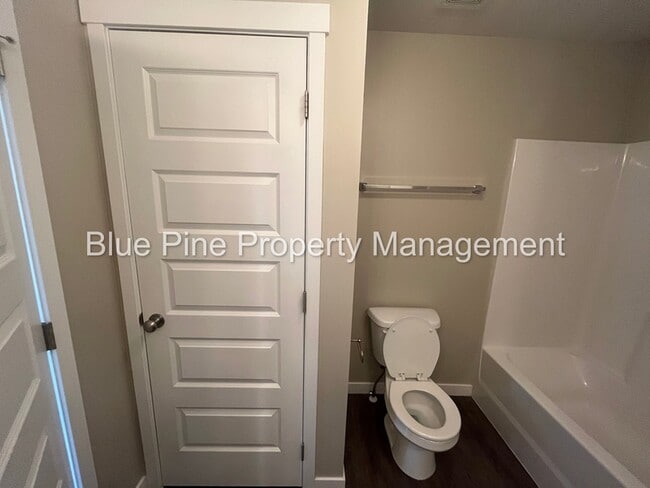 Building Photo - 2853 Murwood