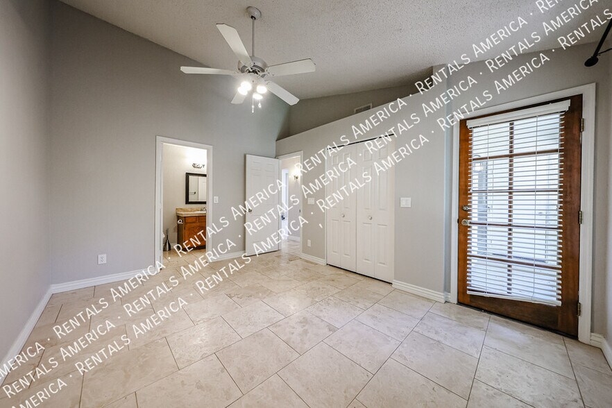 Building Photo - 11011 N 92nd St