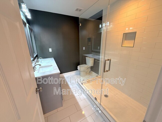 Building Photo - 1216 Jackson Rd