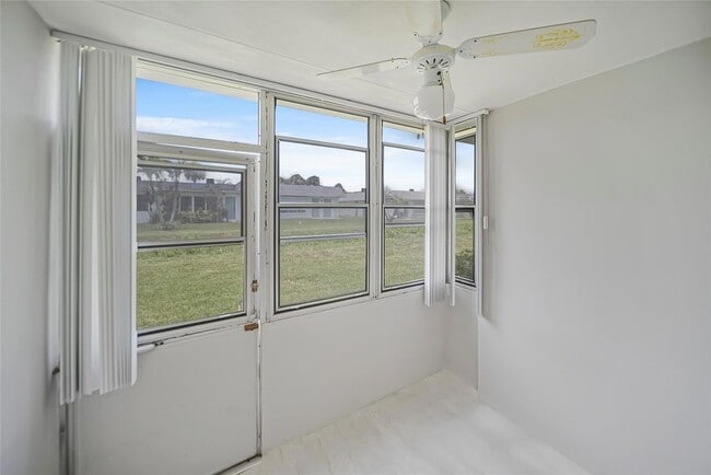 Building Photo - 2725 Emory Dr W