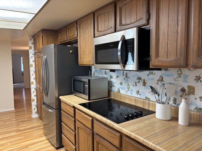 Building Photo - 982 Leisure World