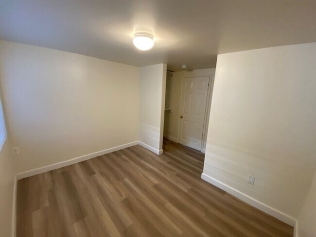 Building Photo - 245-249 Walnut Street