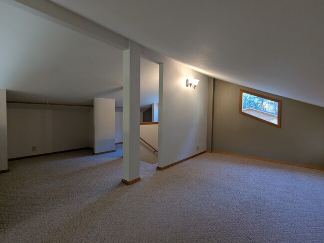 Building Photo - 286 Antler Rdg Rd