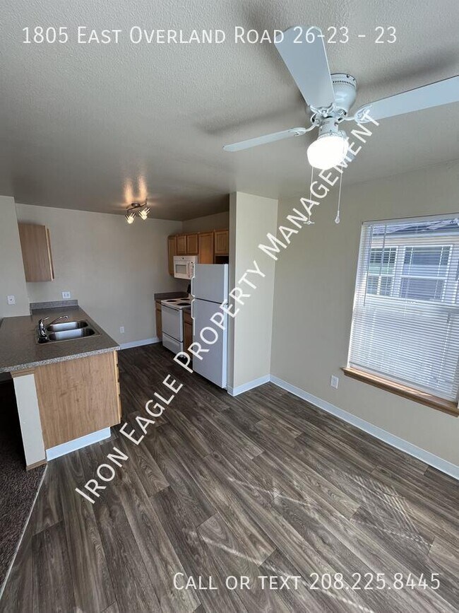 Building Photo - 1805 E Overland Rd