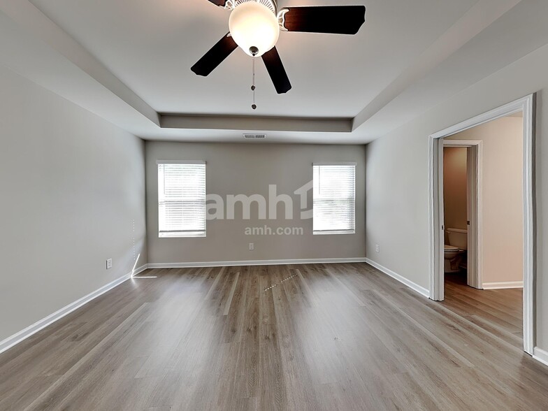 Building Photo - 222 N Fortune Way