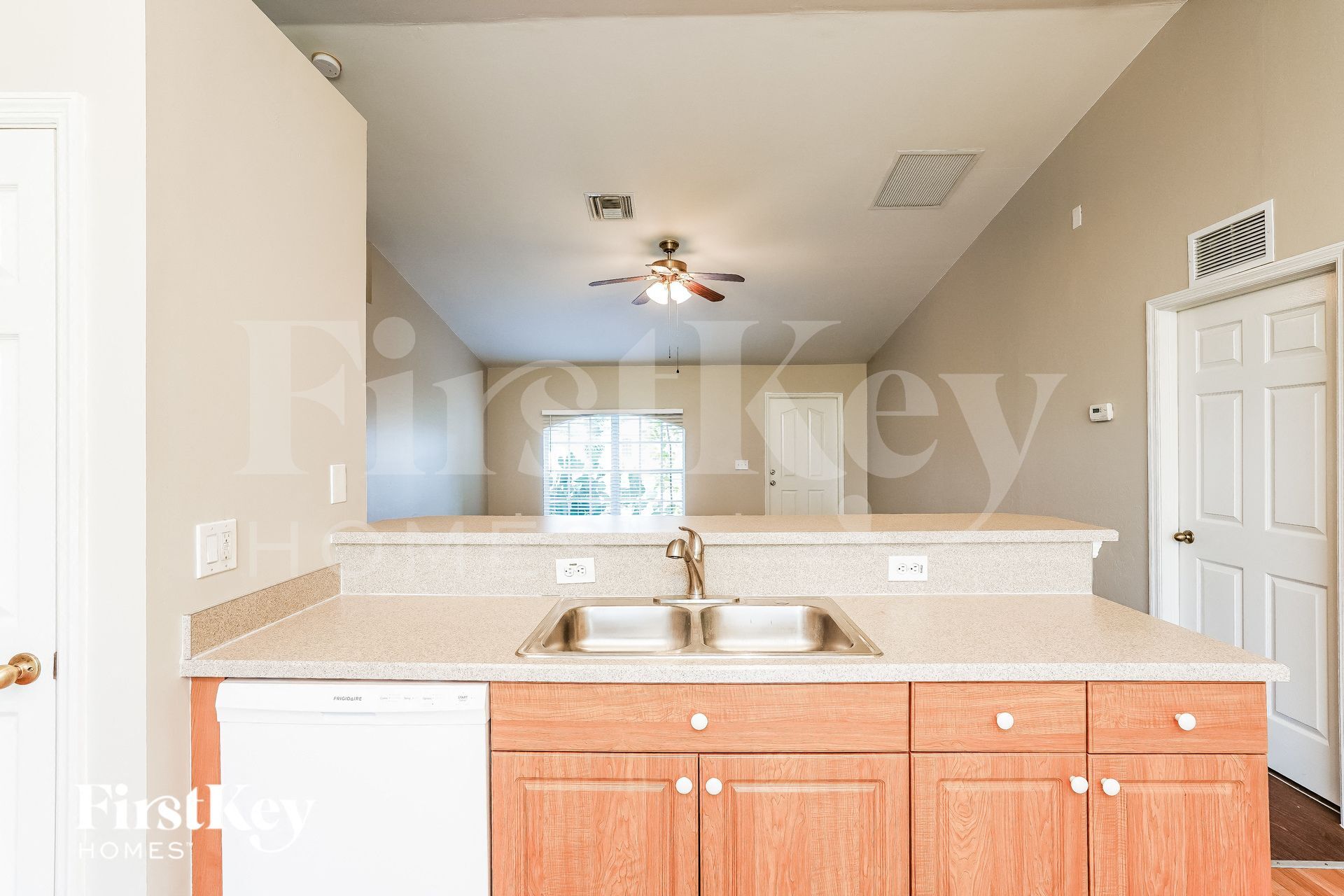 Building Photo - 3726 6th St W