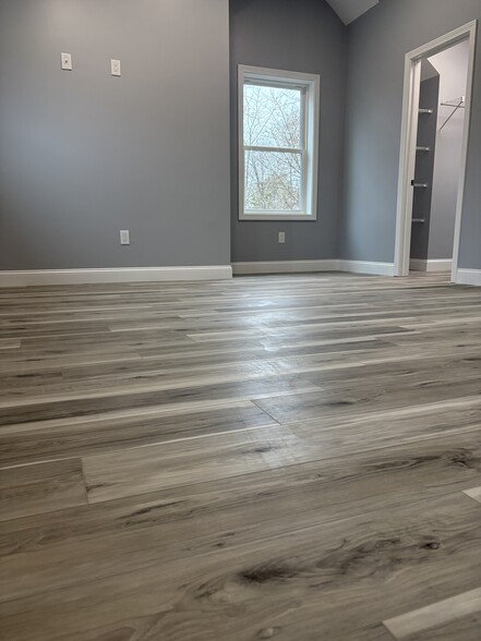 Building Photo - 9 Woodville Cir