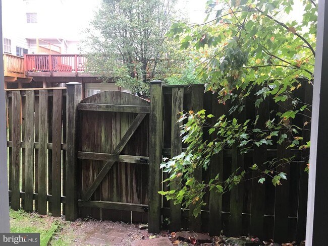 Building Photo - 4662 Deerwatch Dr