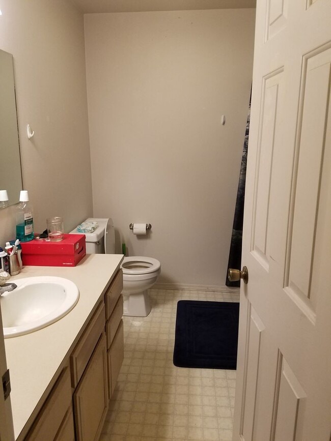 Building Photo - 4 bedroom 2 bath home in Bozeman with double attached garage