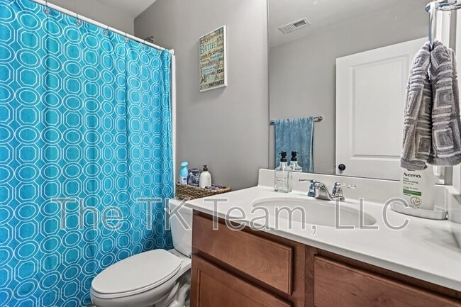 Building Photo - 3835 Willow Green Pl