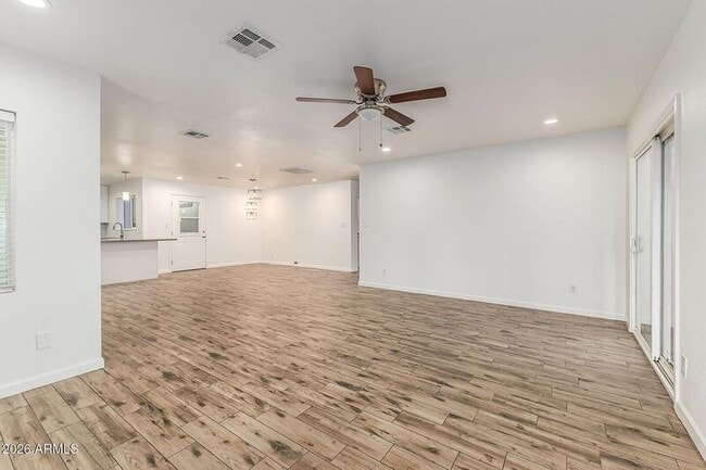 Building Photo - 937 N 85th St