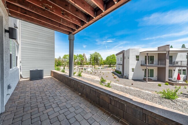 Building Photo - Immaculate New Build Just Steps from Laker...