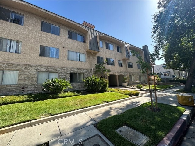 Primary Photo - 377 W California Ave