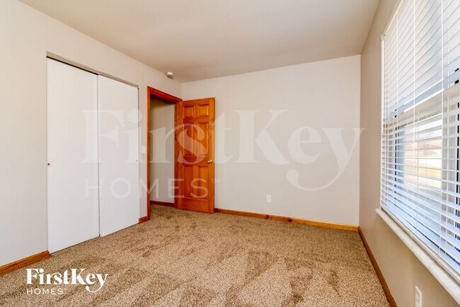 Building Photo - 1407 Sandra Elaine Dr