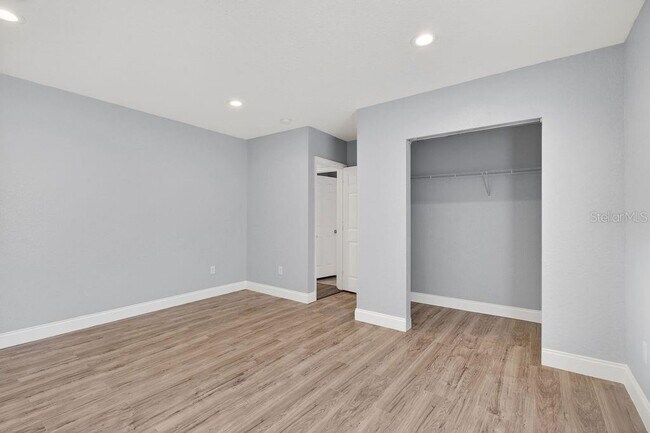 Building Photo - 722 22nd St