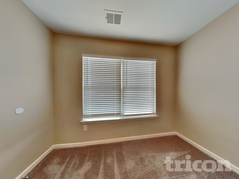 Building Photo - 113 Jaclyn Way