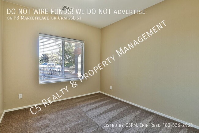 Building Photo - 3335 E Yucca St