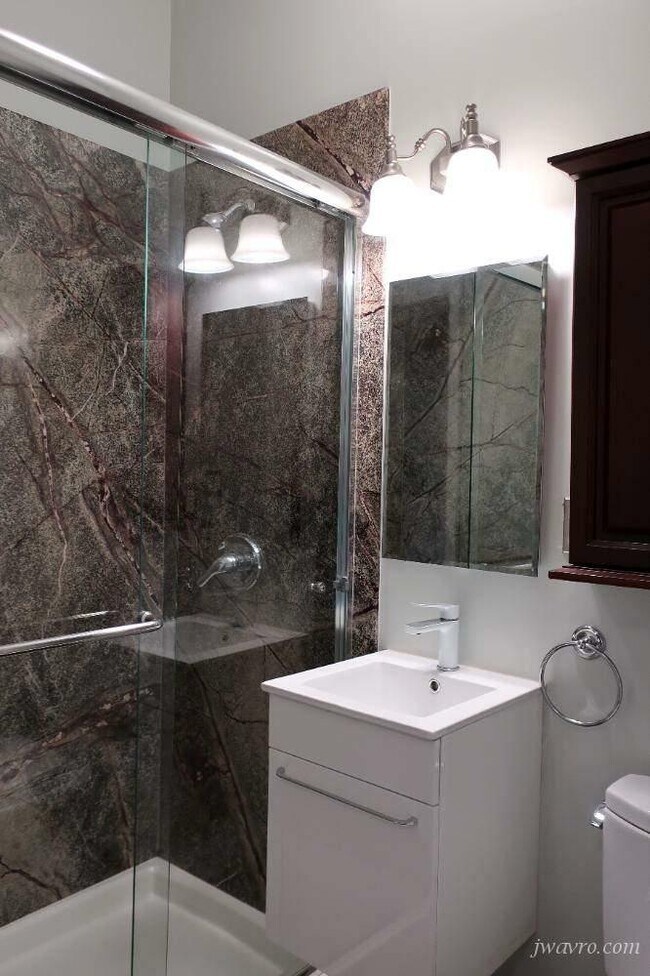 Building Photo - 445 Hoffman Ave