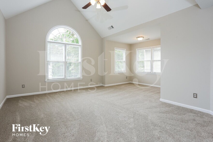 Building Photo - 123 W Point Trail