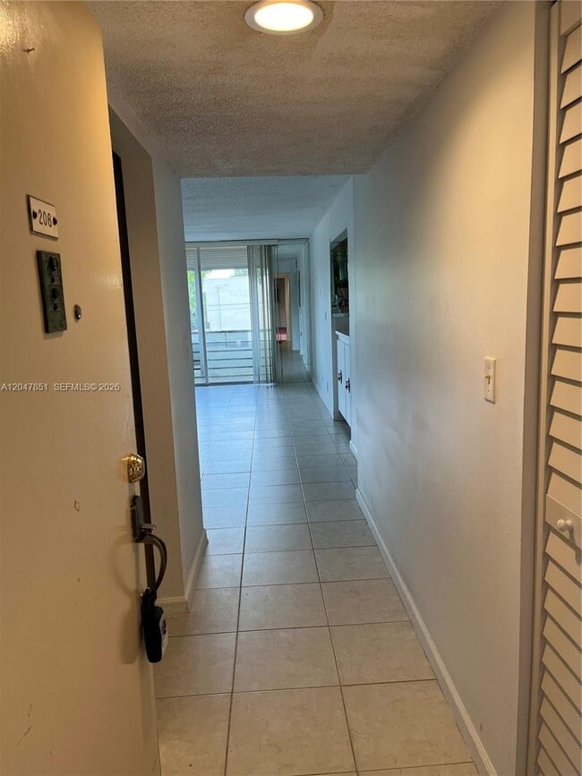 Building Photo - 403 NW 68th Ave