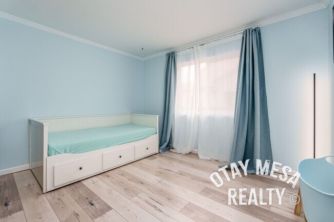 Building Photo - Fully Furnished 2BD/1BA Condo – Ideal for Traveling Professionals