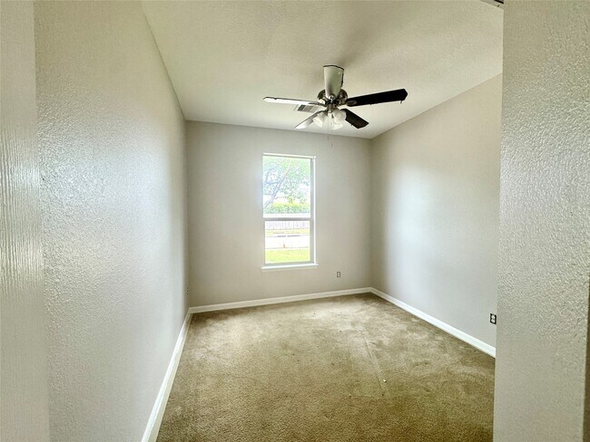 Building Photo - 18610 Lantern Walk Ln