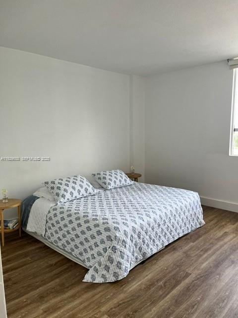 Building Photo - 1500 Bay Rd