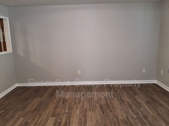 Building Photo - 1800 Preston St